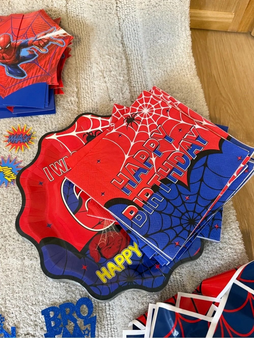 Spider-Man Red & Blue Party Supplies Kit - Official Marvel Style